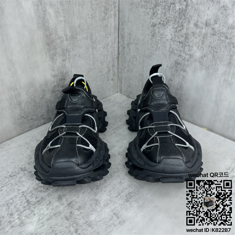 58d6bdf047bb34fd8adc299b70d22100_1765215507_3815.jpg