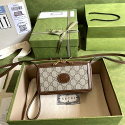 구찌 인터로킹 G 디테일의 미니백 671674 GUCCI