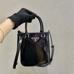 프라다 페드로 프라다 스몰 브러쉬드 레더 토트백 1BA331
