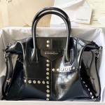 지방시 GIVENCHY 안티고나