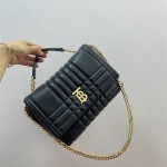 버버리 BURBERRY