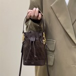 펜디 FENDI 몬트레조 미니 버킷백 18CM