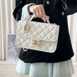 샤넬 CHANEL  탑핸들 플랩백