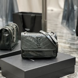 입생로랑 YSL 633151 22CM 니키 크링클 레더 숄더백