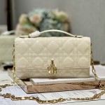 디올 DIOR 신상  미스 미니백 21cm