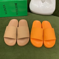 보테가 베네타 BOTTEGA VENETA 남여공용 슬리퍼