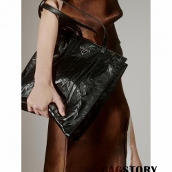 프라다 PRADA 신상 에이징 미디엄 앤티크 나파 가죽 토트백  1BG587