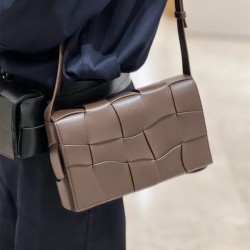 보테가베네타 BV 인트레치아 카세트백 755161