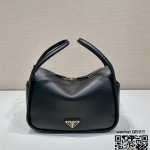 프라다 PRADA 신상 가죽 핸드백 1BA451