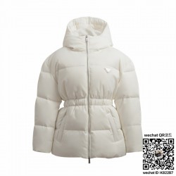 프라다 패딩