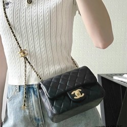 샤넬 CHANEL 플랩백