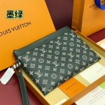 루이비통 포쉐트 투고 엠보소드 모노그램 M81570